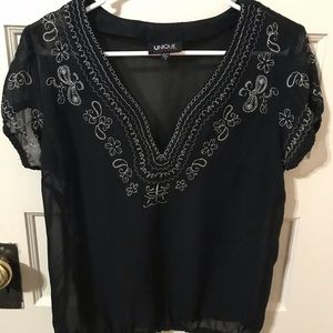 Adorable blouse, black with white embroidery small